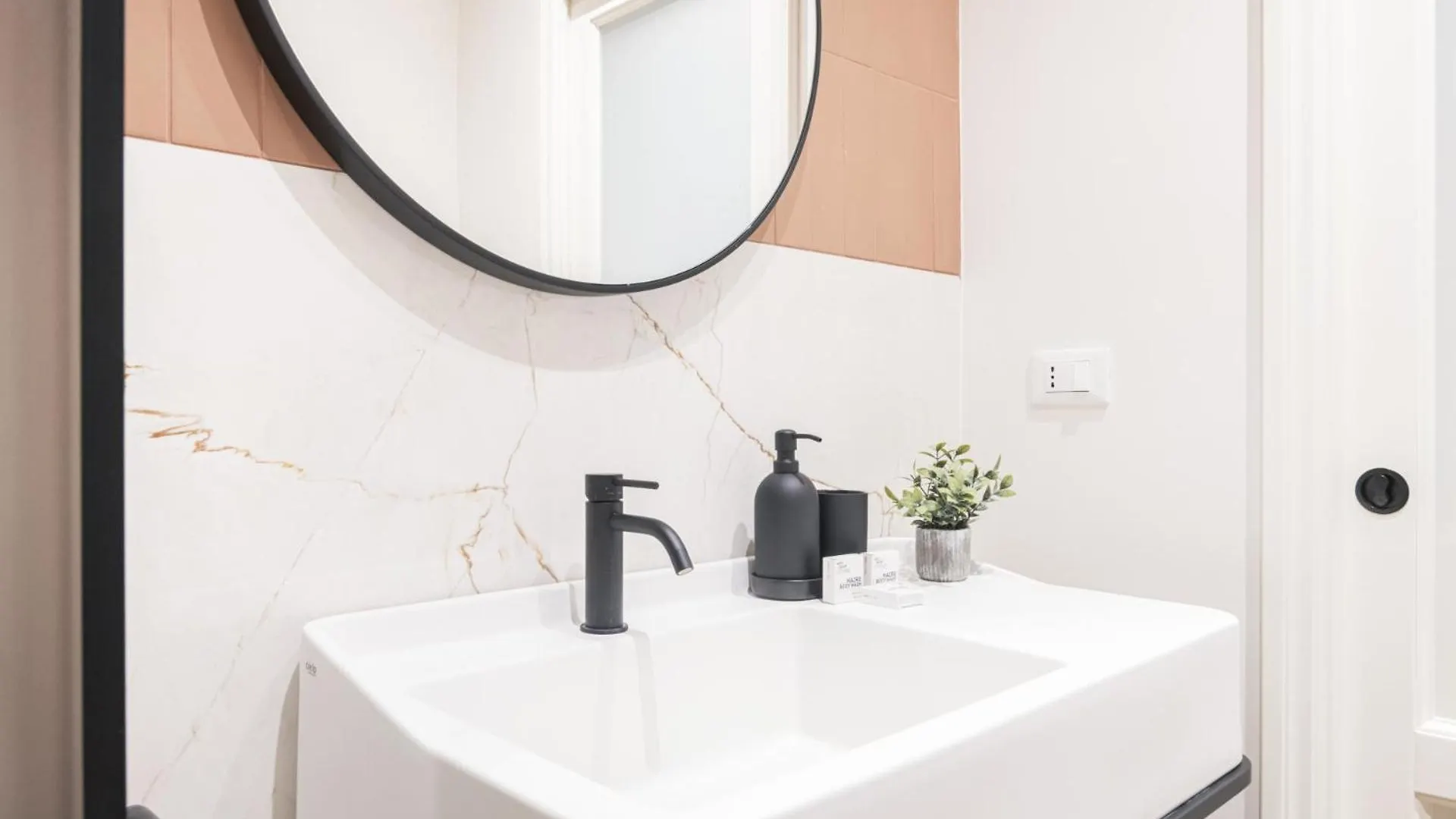 Easylife - Raffinato Nido Urbano In Porta Venezia Apartment Milan Italy